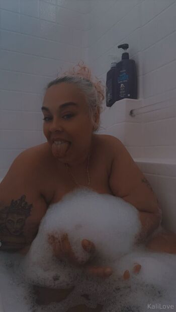 akiliahightower32