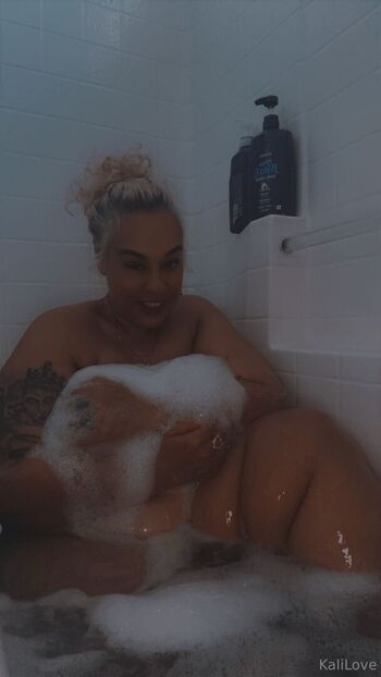 akiliahightower32