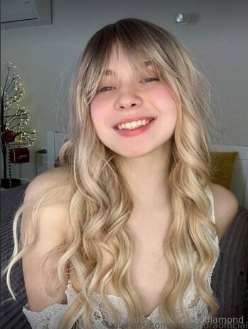 albina_diamond