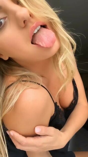 Alexandra Stan