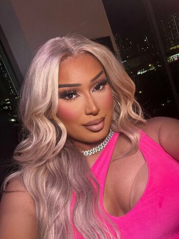 Alexistheedoll