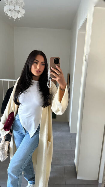 Aleyna_G_