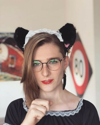 Alice In Wonder1and