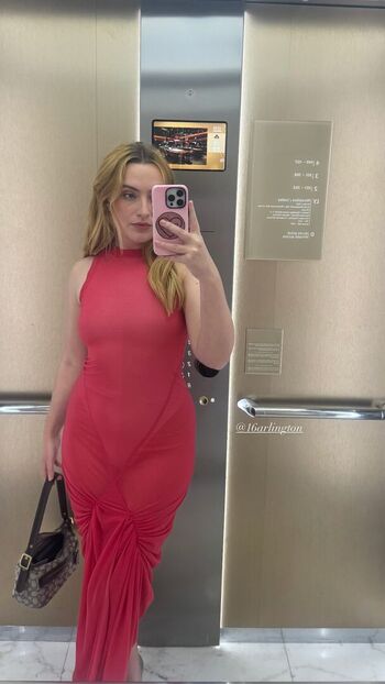 Amelia Dimoldenberg