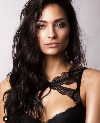 Amira Pocher