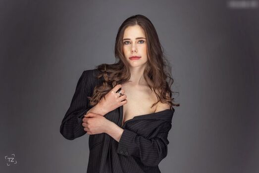 Anna Corinna Samek