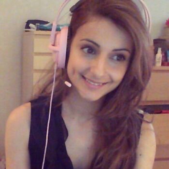 AnnieFuchsia