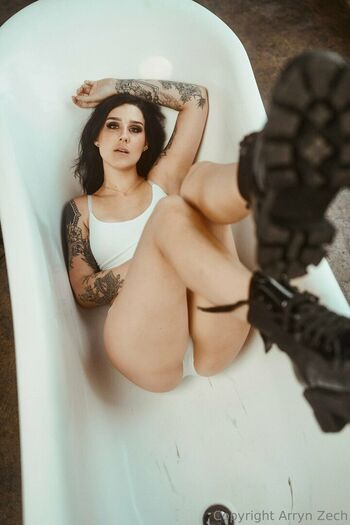 Arryn Zech