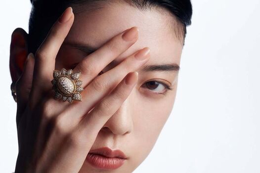 Ayaka Miyoshi