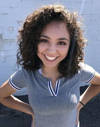 Bella Banks