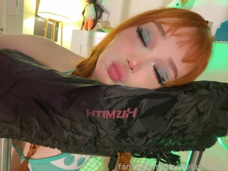 blondelashes19