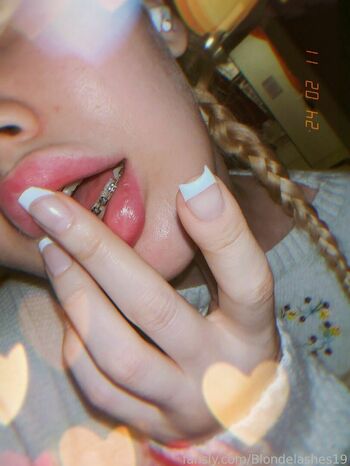 blondelashes19