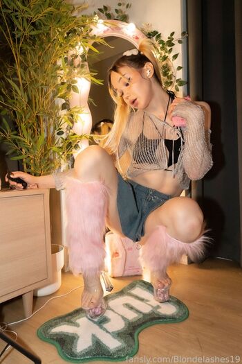 blondelashes19