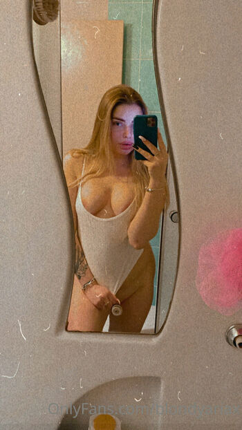 blondyariax