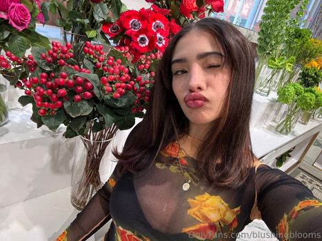 blushingblooms