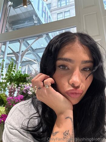 blushingblooms
