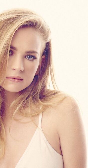 Britt Robertson