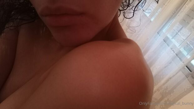 brunettewithcurls