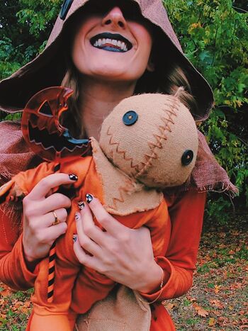 Caitlin Marie Reacts