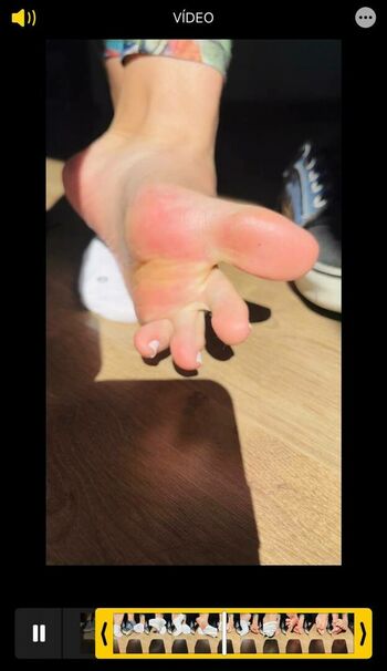 Caliupe_feet