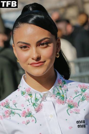 Camila Mendes
