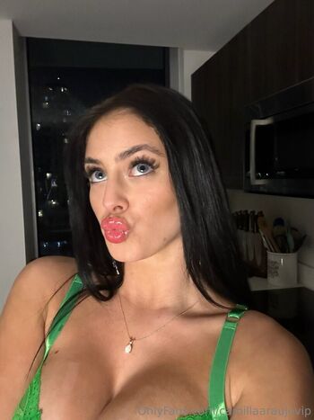 Camilla Araujo