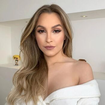 Carla Diaz