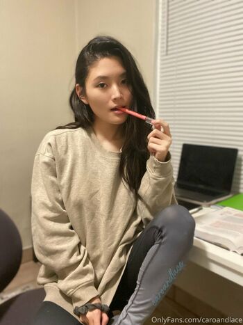 Caroandlace