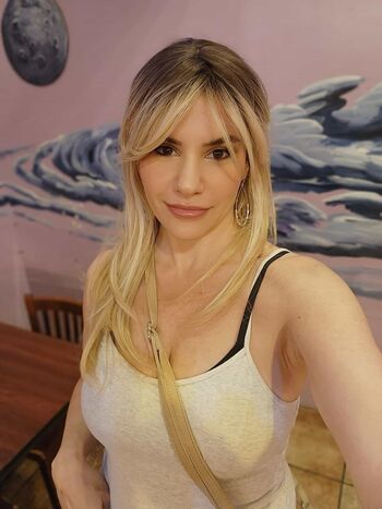Cassie Cross