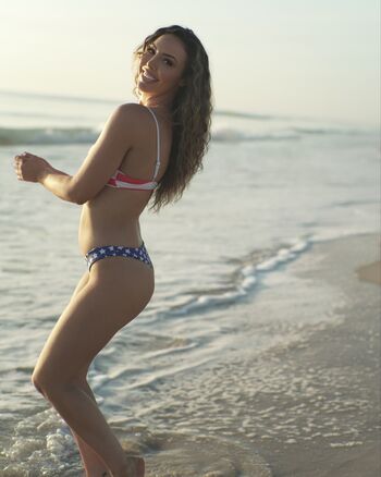 Cassie Lee