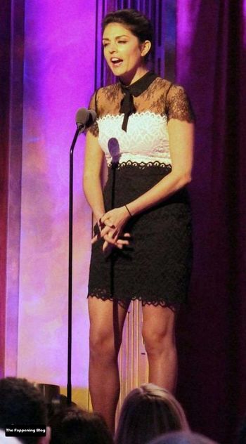 Cecily Strong