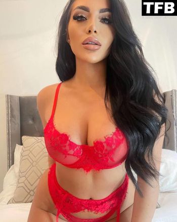 Chloe Brockett