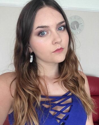 Chloe Louise Holt