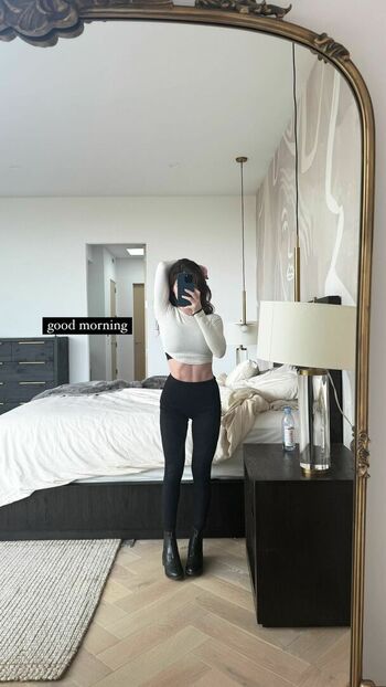 Chrissy Costanza