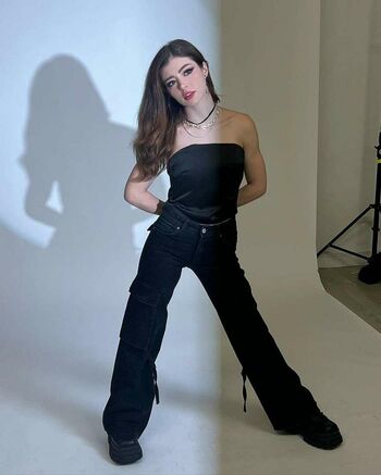Chrissy Costanza