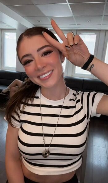 Chrissy Costanza