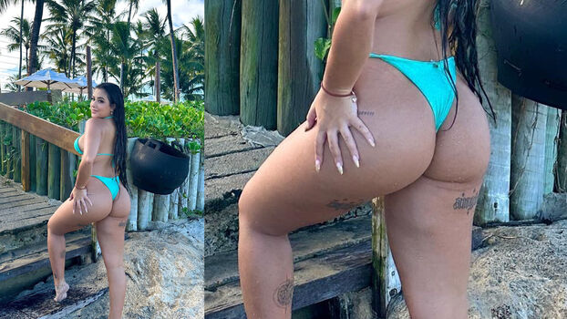 Cinthia Cruz