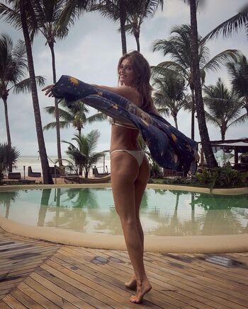 Cintia Dicker