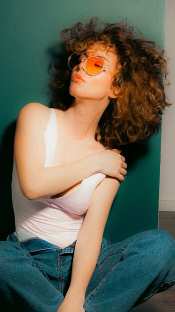 curlywiktoria