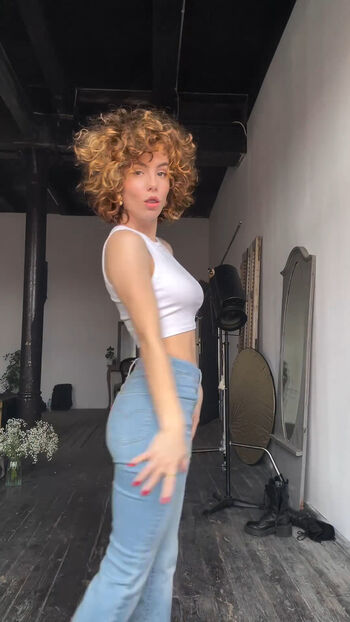 curlywiktoria