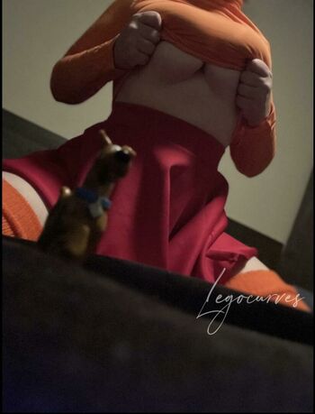 Curvy Nerd Penny