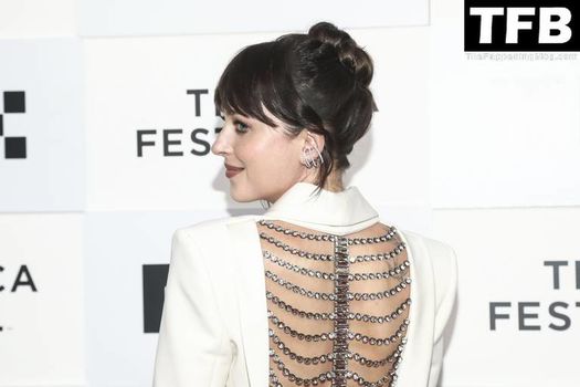 Dakota Johnson
