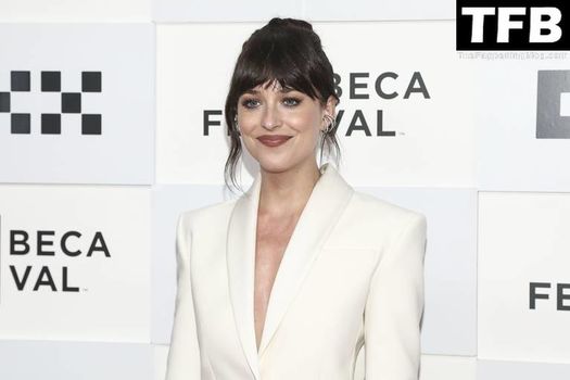 Dakota Johnson