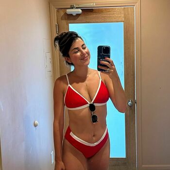 Daniella Monet