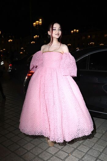 Dove Cameron