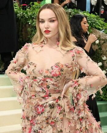 Dove Cameron