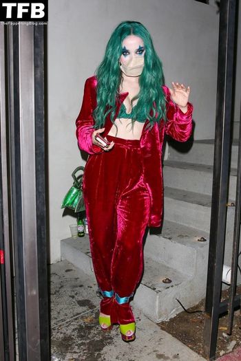 Dove Cameron