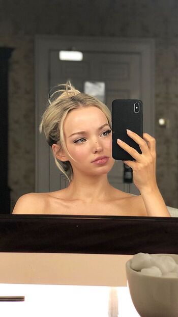 dovecameron