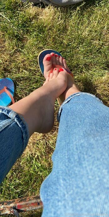 dropdeadfeet