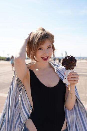 Ella Freya